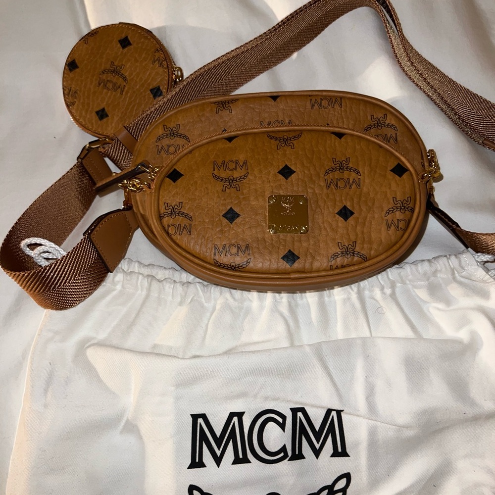 NWT MCM Visetos Monogram Multi Pochette Bag